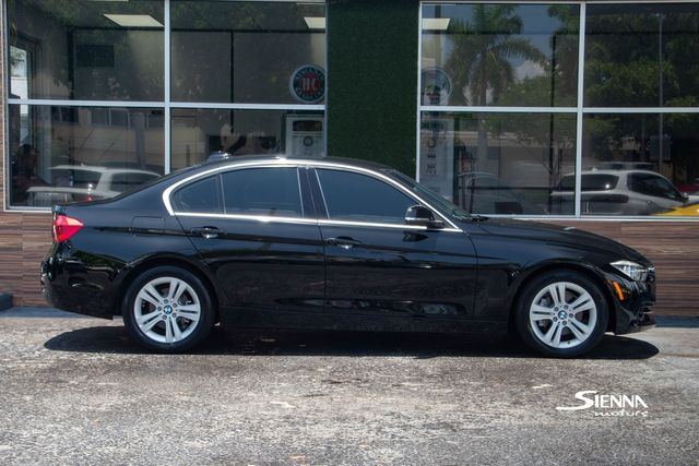 2018 Bmw 330i Sedan photo 2