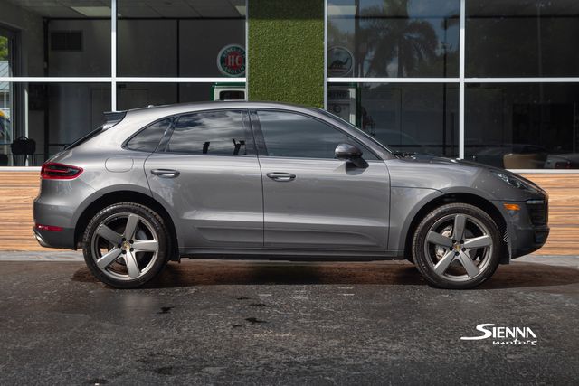 2016 Porsche Macan S photo 3