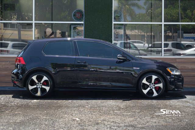 2015 Volkswagen Golf GTI photo 2