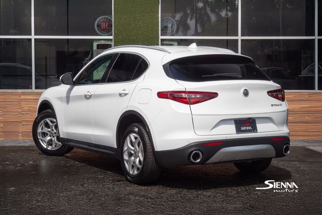 2020 Alfa Romeo Stelvio Base photo 2