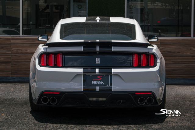 2016 Ford Mustang Shelby photo 4