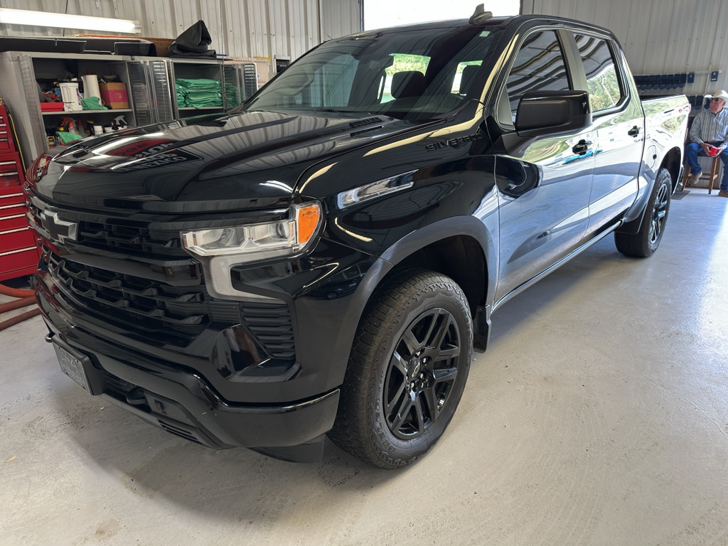 2023 Chevrolet Silverado RST