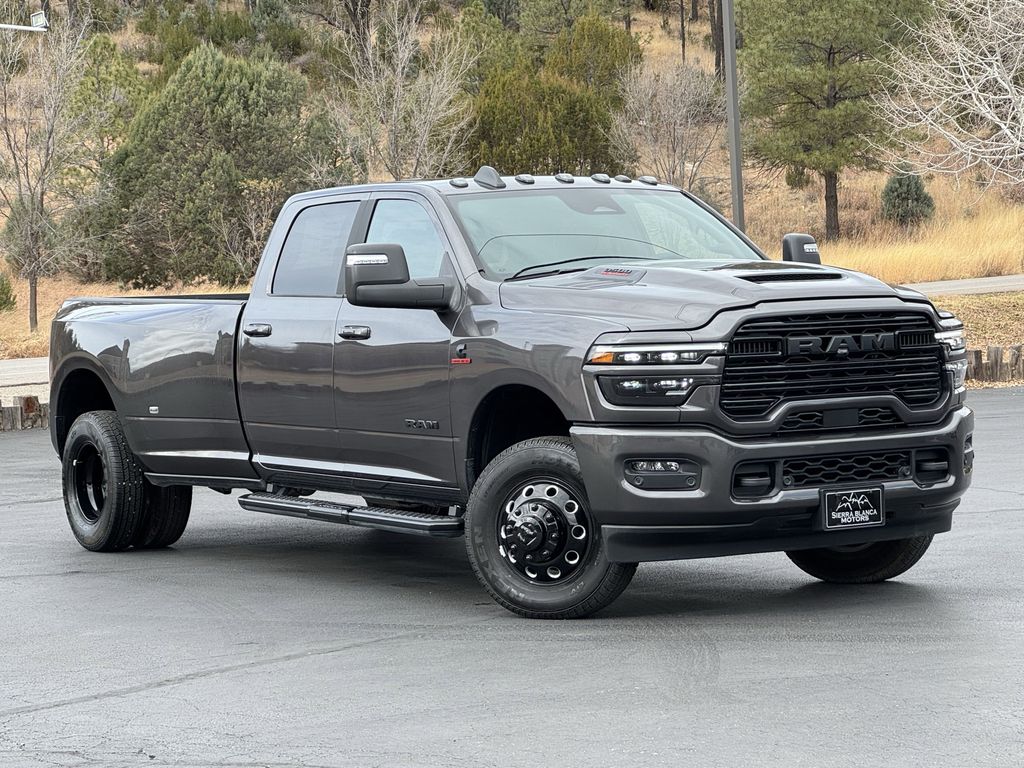 2025 RAM Ram 3500 Pickup Laramie's photo