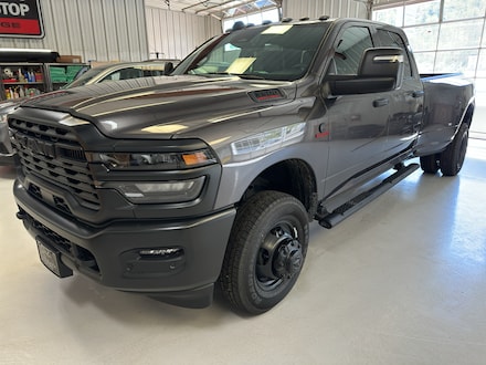 2025 Ram 3500 TRADESMAN CREW CAB 4X4 8' BOX Pickup