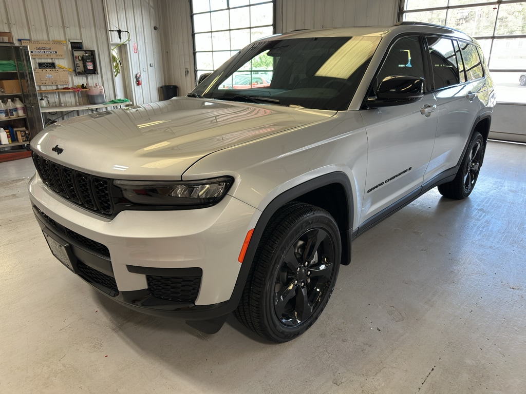 2025 Jeep Grand Cherokee Sport Utility 