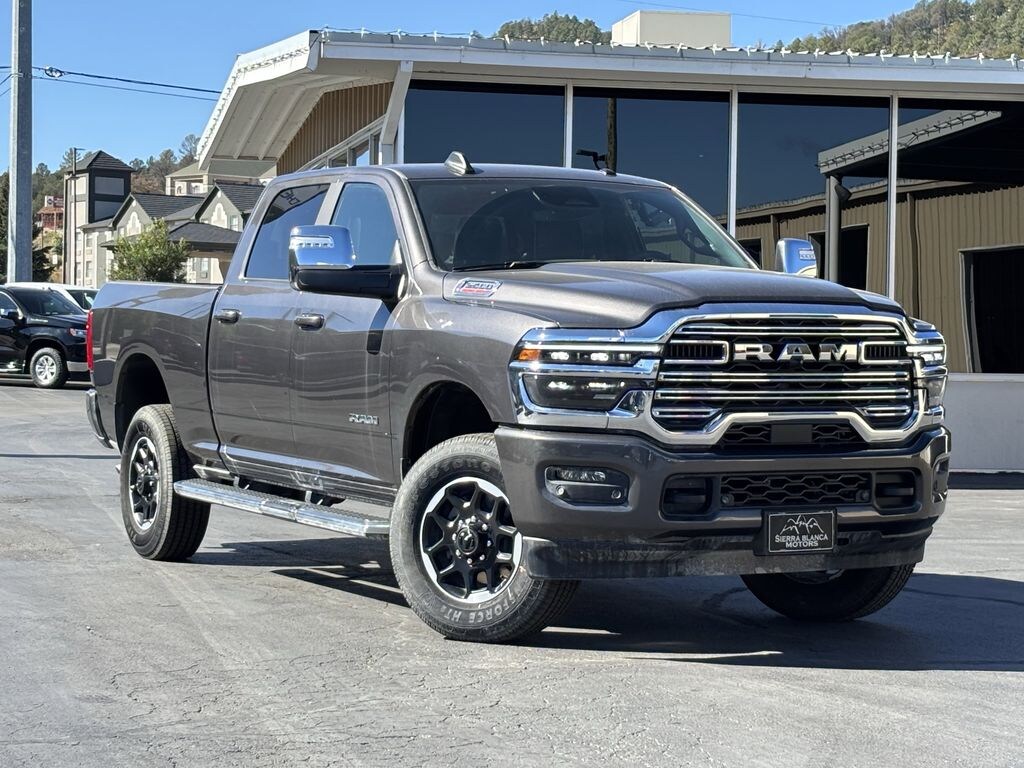 New 2025 Ram 2500 LARAMIE CREW CAB 4X4 6'4 BOX Pickup