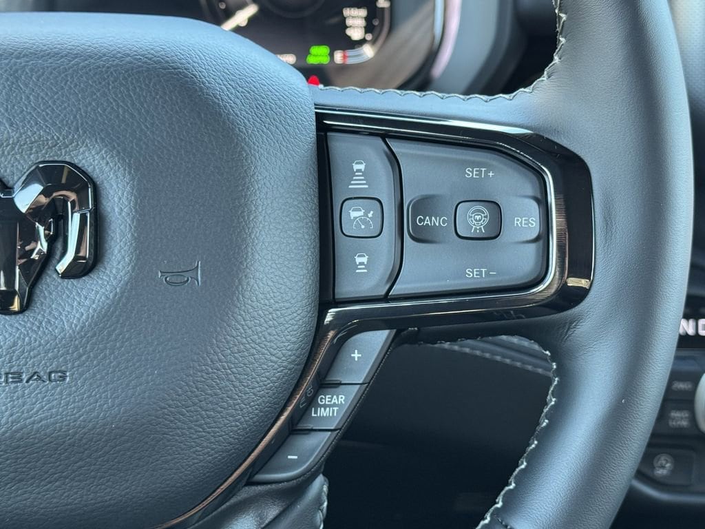 2026 RAM 1500 Limited - Photo 18