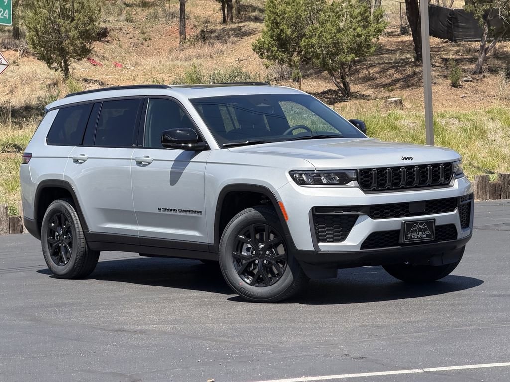 2026 Jeep Grand Cherokee L Summit 4x4's photo