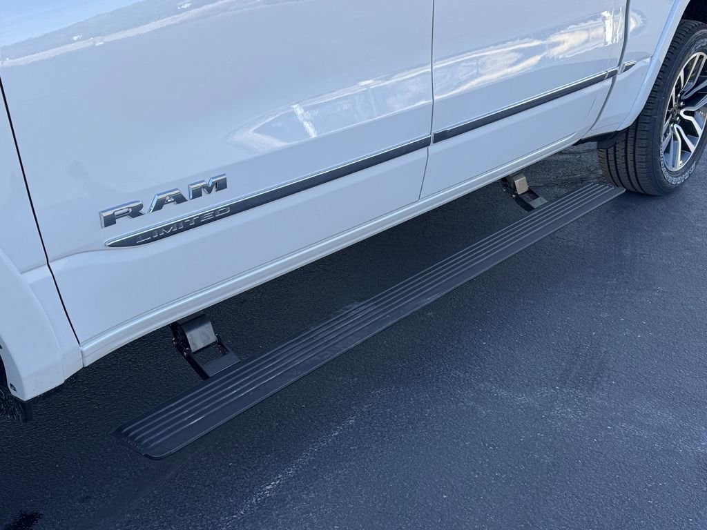 2026 RAM 1500 Limited - Photo 6
