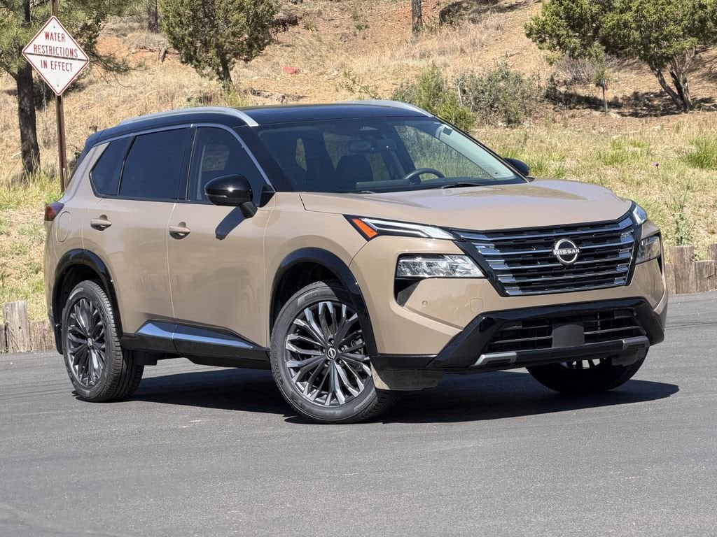 2024 Nissan Rogue Platinum AWD's photo