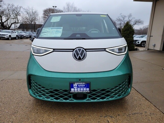 2025 Volkswagen ID. Buzz photo 3