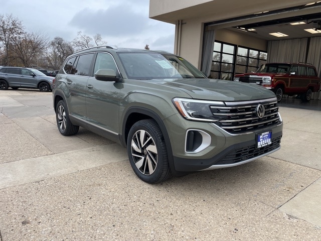 2026 Volkswagen Atlas SEL's photo