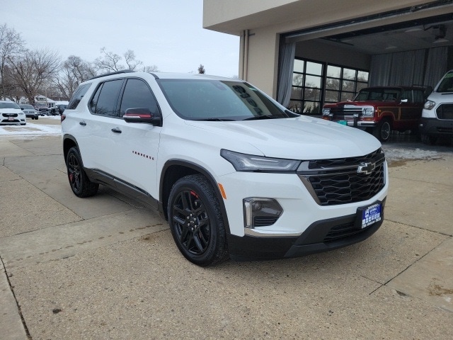 2023 Chevrolet Traverse Premier's photo