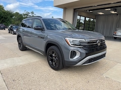 2025 Volkswagen Atlas 2.0T Peak Edition SUV