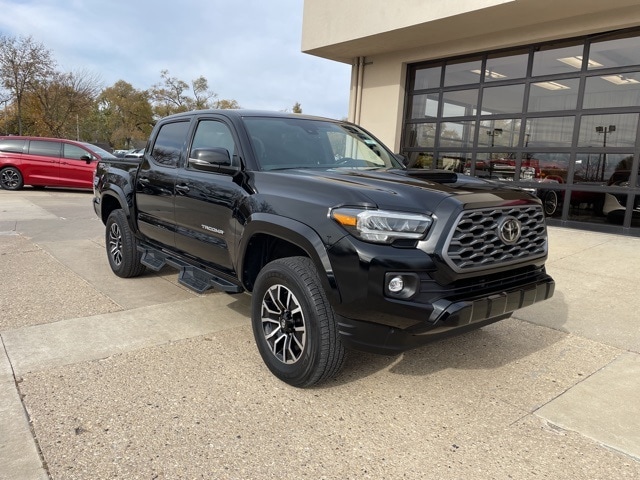 2023 Toyota Tacoma TRD Sport's photo