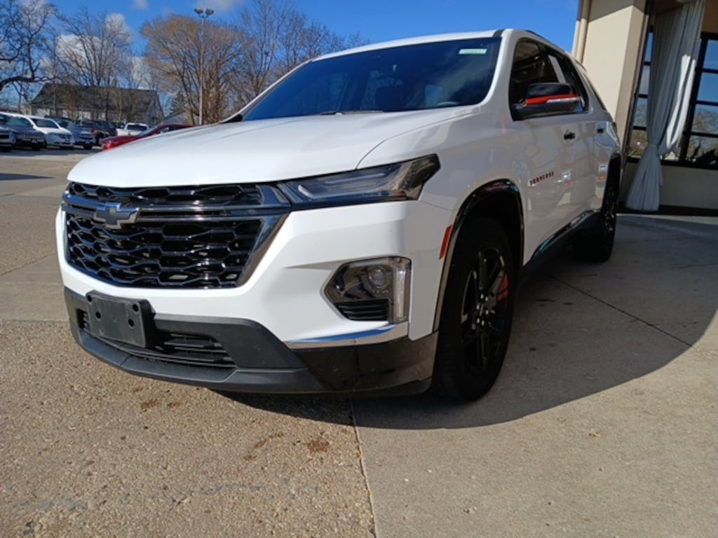 Used 2023 Chevrolet Traverse Premier SUV