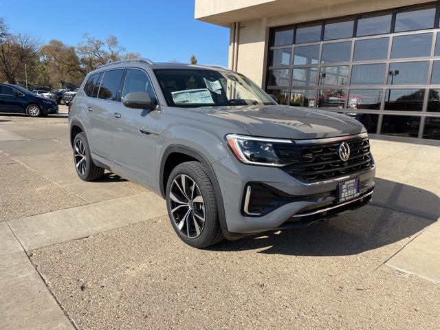 2026 Volkswagen Atlas SEL Premium R-Line's photo