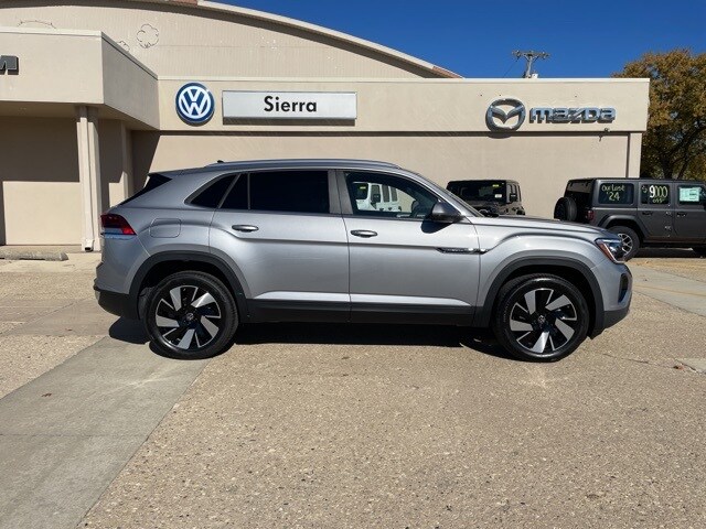 2026 Volkswagen Atlas Cross Sport SE Technology photo 4