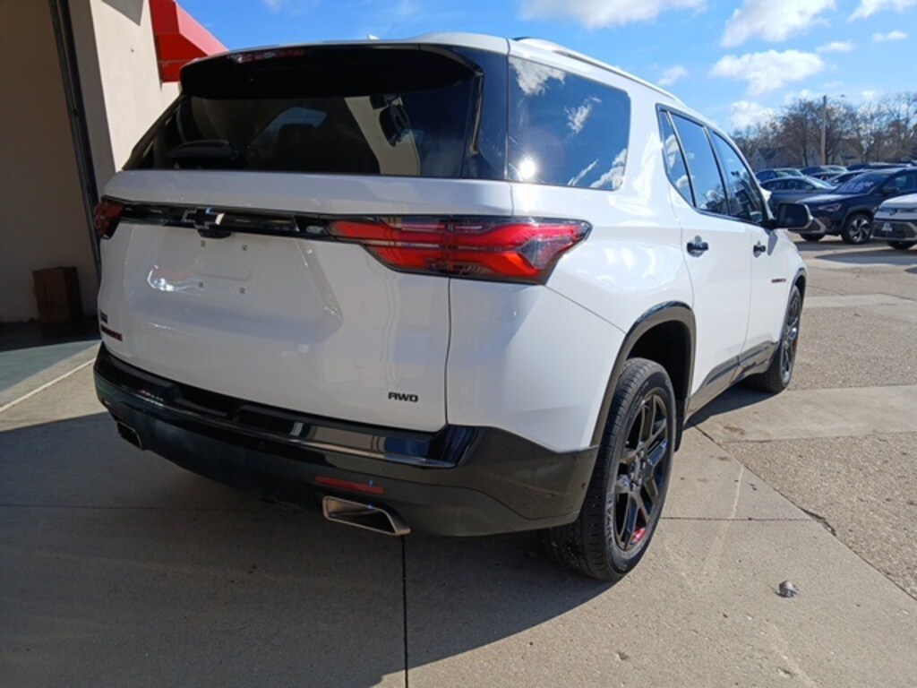 Used 2023 Chevrolet Traverse Premier SUV