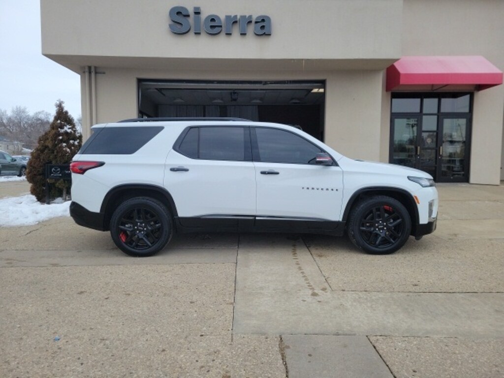 Used 2023 Chevrolet Traverse Premier SUV