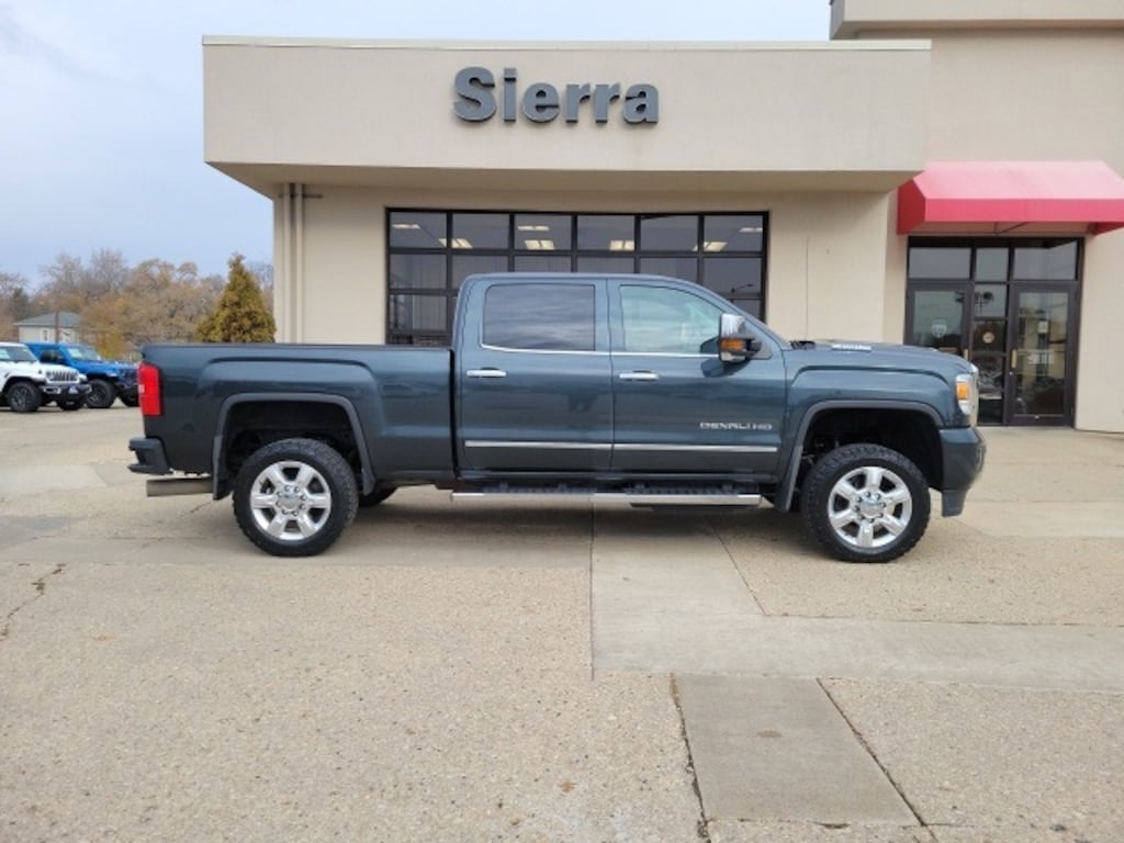 Used 2018 GMC Sierra 2500HD Denali Truck Crew Cab
