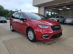 2025 Chrysler Pacifica SELECT Passenger Van