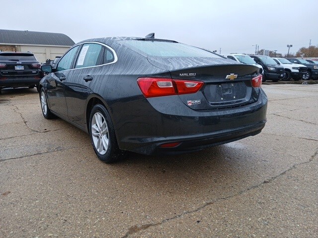 2018 Chevrolet Malibu 1LT photo 3