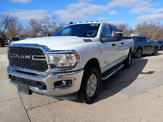 2024 Ram 3500 Big Horn photo 3