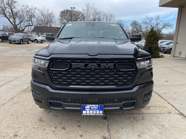 2025 Ram 1500 Tradesman photo 3
