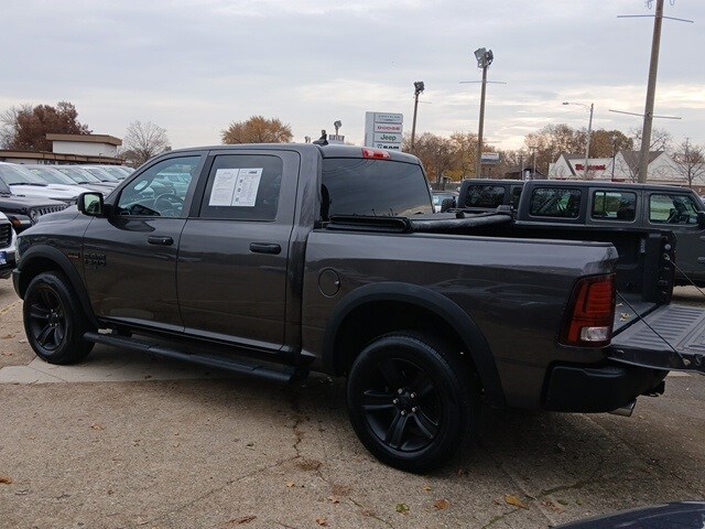 2021 Ram 1500 Classic SLT photo 3