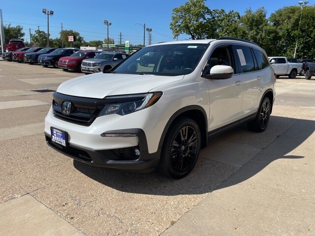 2021 Honda Pilot Special Edition photo 2