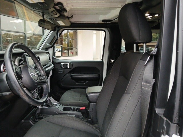 2020 Jeep Wrangler Sport S photo 4