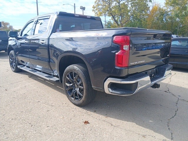 2024 Chevrolet Silverado 1500 LTZ photo 3