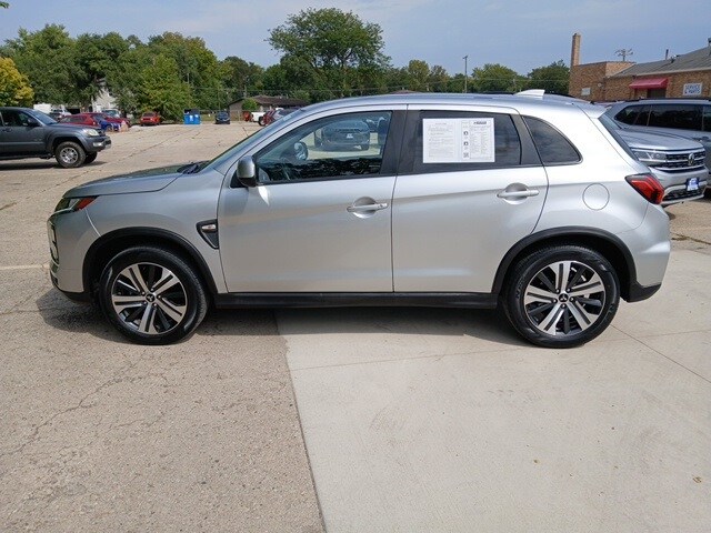 2023 Mitsubishi Outlander Sport ES LE SE photo 3