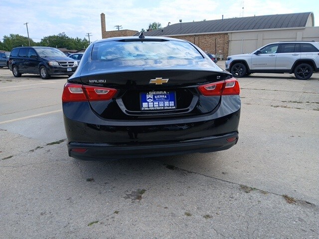 2023 Chevrolet Malibu 1LT photo 3