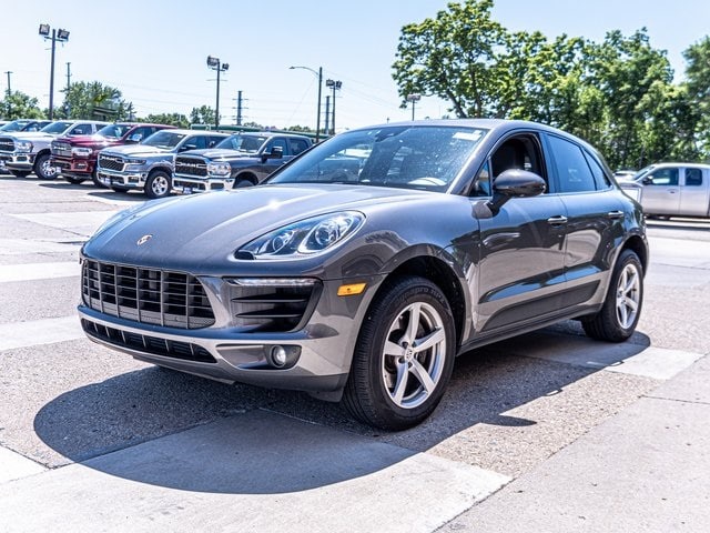 Used 2017 Porsche Macan Base with VIN WP1AA2A51HLB82288 for sale in Ottawa, IL