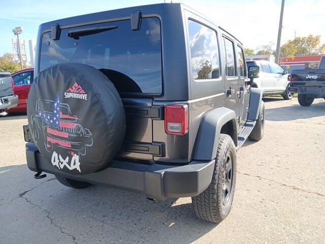 2017 Jeep Wrangler Unlimited Sport photo 3