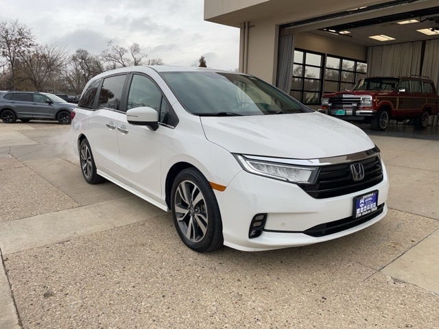 2023 Honda Odyssey Touring's photo