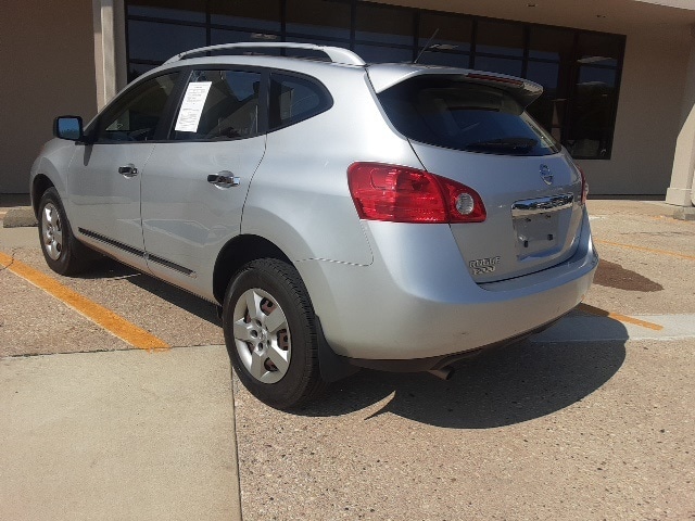 Used 2014 Nissan Rogue Select S with VIN JN8AS5MV5EW709162 for sale in Ottawa, IL