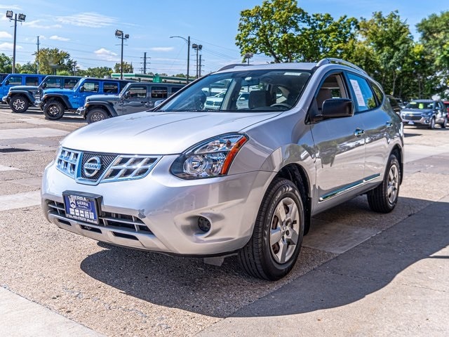 Used 2014 Nissan Rogue Select S with VIN JN8AS5MV5EW709162 for sale in Ottawa, IL