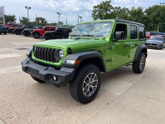 2025 Jeep Wrangler Sport S photo 2