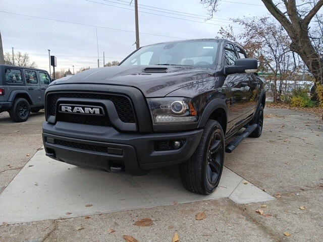 2021 Ram 1500 Classic SLT photo 2