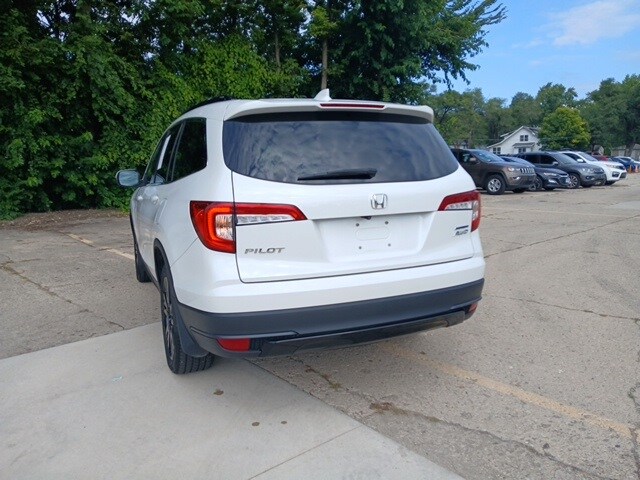 2021 Honda Pilot Special Edition photo 4