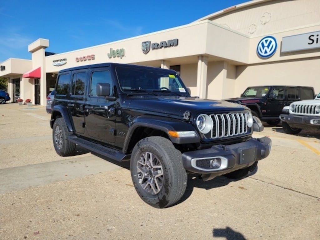 New 2026 Jeep Wrangler 4-DOOR SAHARA Sport Utility