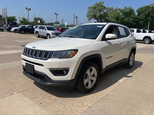 Used 2019 Jeep Compass Latitude with VIN 3C4NJDBBXKT723417 for sale in Ottawa, IL