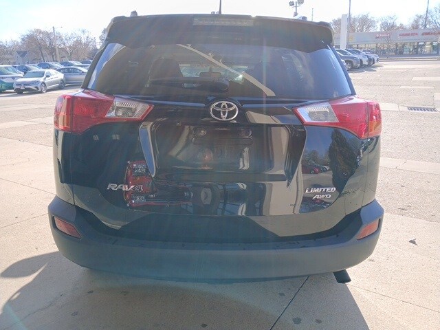 2015 Toyota RAV4 Limited photo 4
