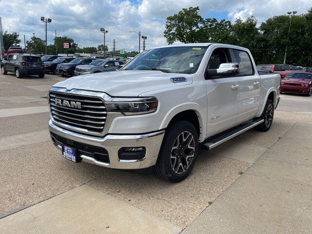 2026 Ram 1500 Laramie photo 2