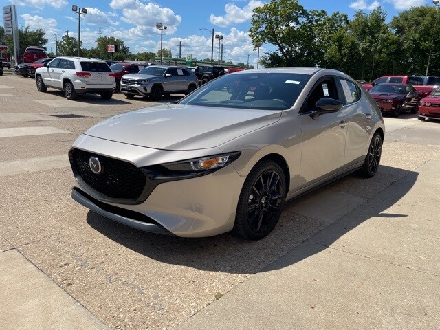 2025 Mazda Mazda3 2.5 Select Sport Hatchback photo 2