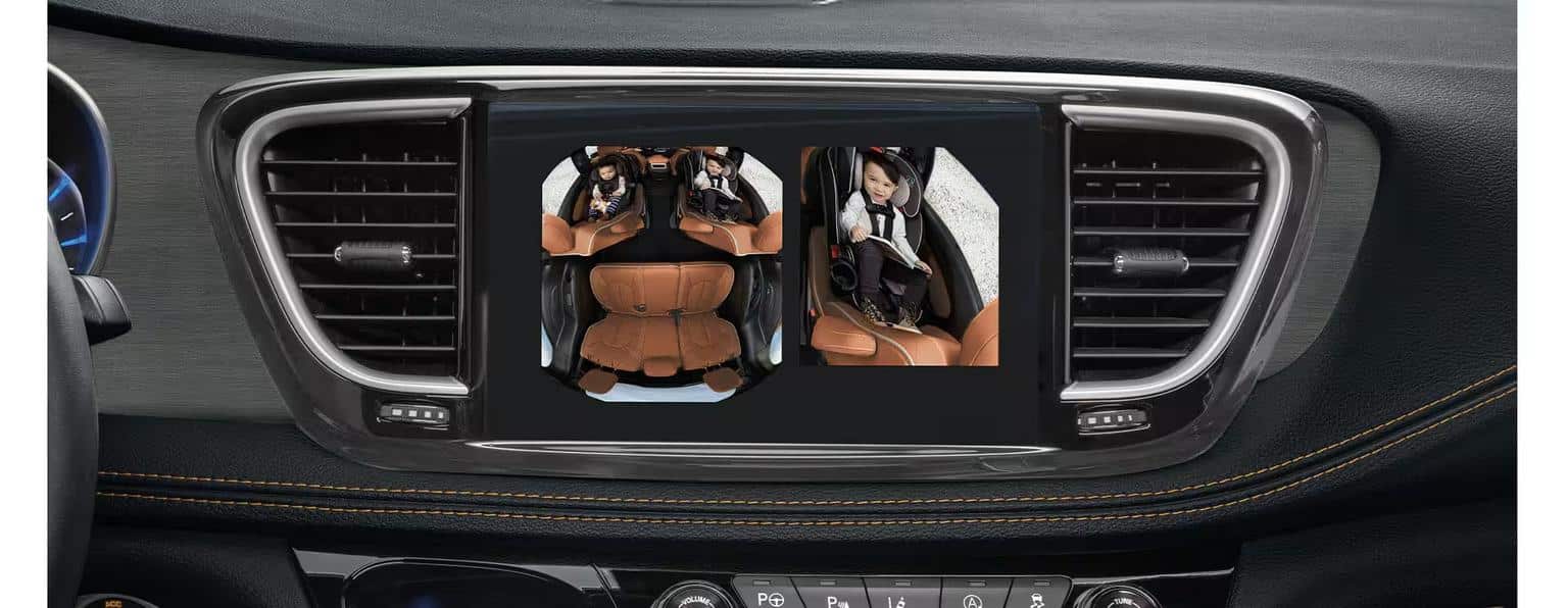 2025 Chrysler Pacifica Hybrid Front View