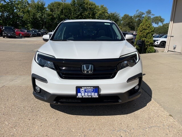 2021 Honda Pilot Special Edition photo 3